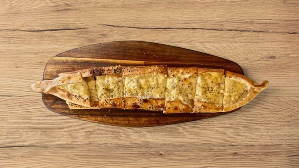 Peynirli Pide